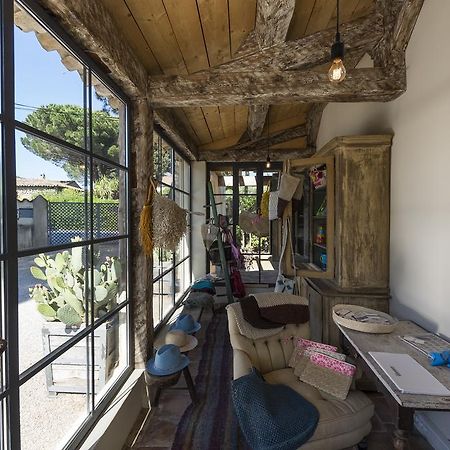 Chateau De Sable Hostal Cavalaire-sur-Mer Exterior foto